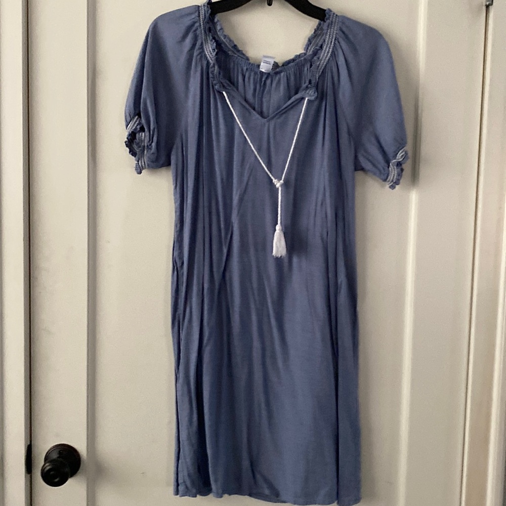 Old navy casual dress never worn